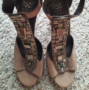 Vince cumuto  leather platform sandal